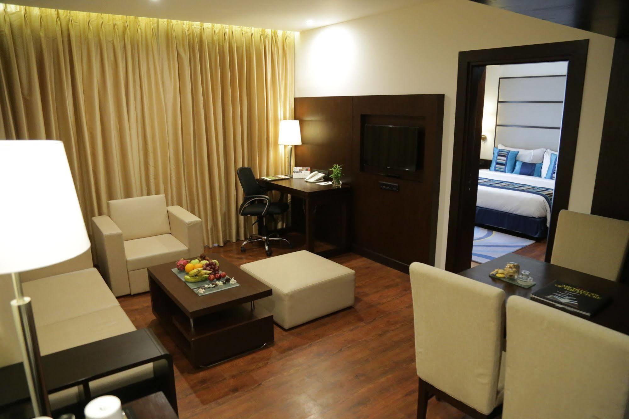 Country Inn & Suites By Radisson, Bhiwadi Exterior foto